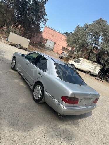 Mercedes E 320 1996, 300,000 km - 3.2 l - Bakı
