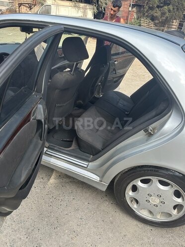 Mercedes E 320 1996, 300,000 km - 3.2 l - Bakı