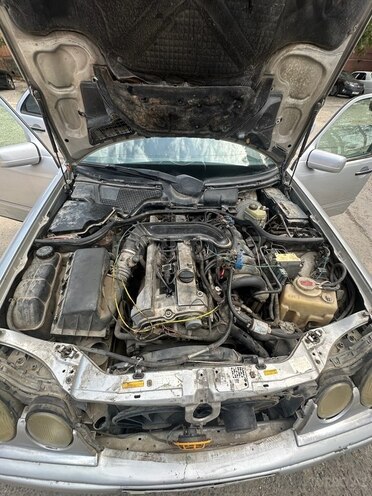 Mercedes E 320 1996, 300,000 km - 3.2 l - Bakı
