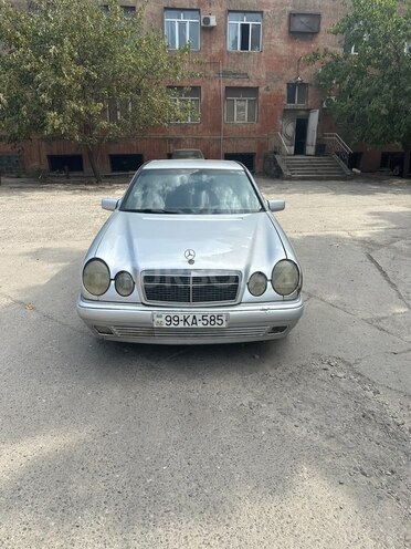 Mercedes E 320 1996, 300,000 km - 3.2 l - Bakı
