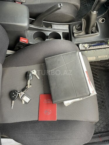 Toyota Corolla 2006, 317,000 km - 1.4 l - Bakı