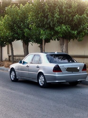 Mercedes C 220 d 1999, 530,000 km - 2.2 l - Bakı
