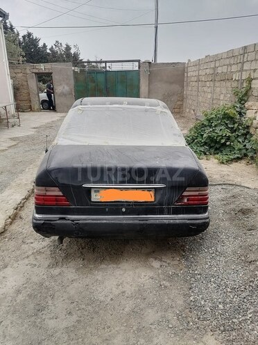Mercedes E 200 1994, 256,849 km - 2.0 l - Bakı