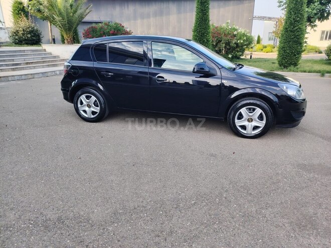 Opel Astra 2009, 173,586 km - 1.4 l - Tovuz