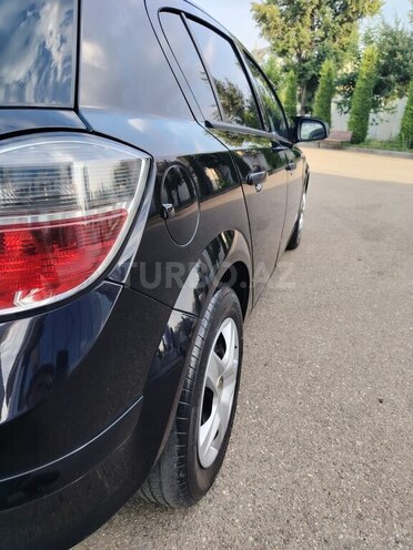 Opel Astra 2009, 173,586 km - 1.4 l - Tovuz