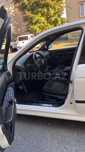 BMW 525 2001, 400,000 km - 2.5 l - Zaqatala