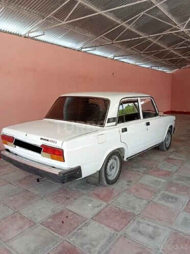 LADA (VAZ) 2107 2007, 175,000 km - 1.6 l - Ucar
