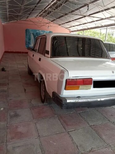 LADA (VAZ) 2107 2007, 175,000 km - 1.6 l - Ucar