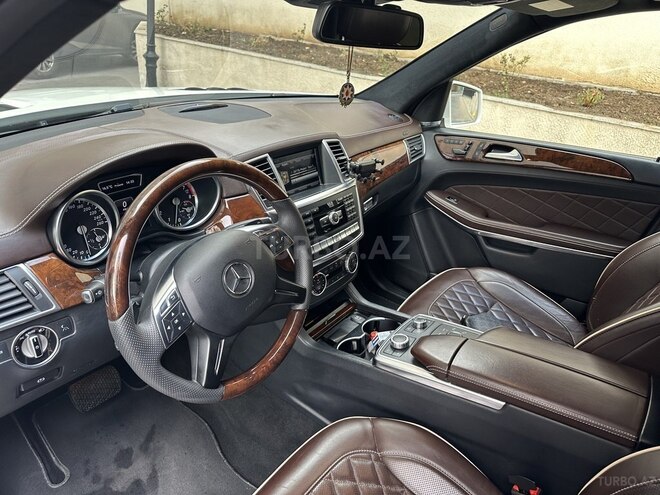 Mercedes GL 500 4MATIC 2013, 132,900 km - 4.7 l - Bakı