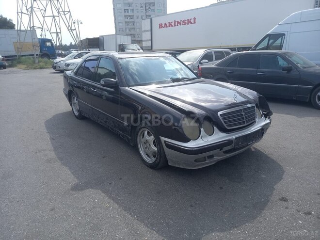 Mercedes E 270 1999, 321,741 km - 2.7 л - Bakı