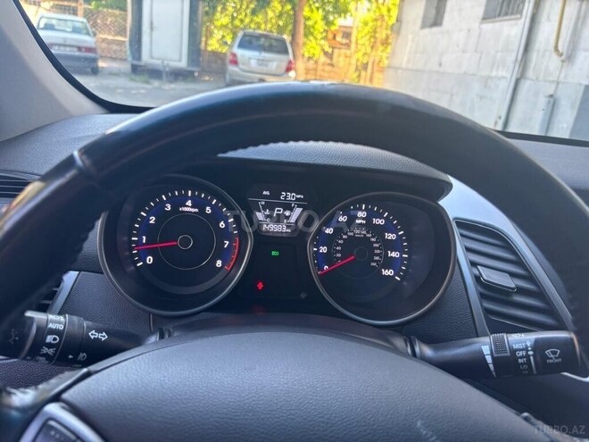 Hyundai Elantra 2015, 241,402 km - 1.8 l - Xırdalan