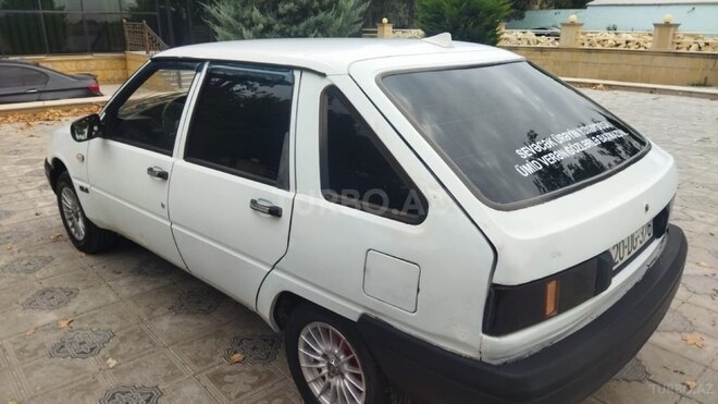 IJ 2126 Oda 2003, 147,542 km - 1.6 l - Qazax