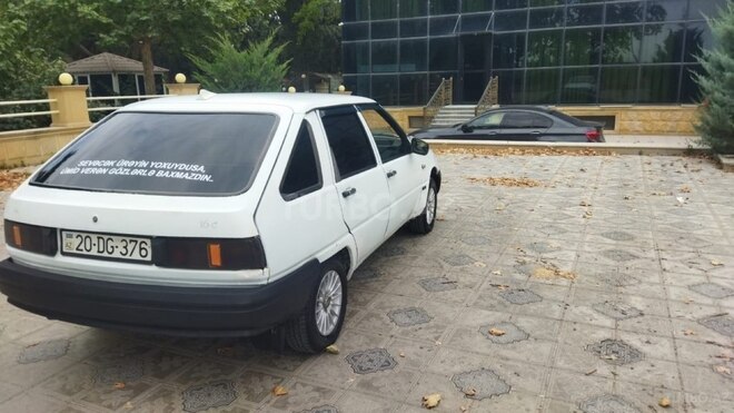 IJ 2126 Oda 2003, 147,542 km - 1.6 l - Qazax