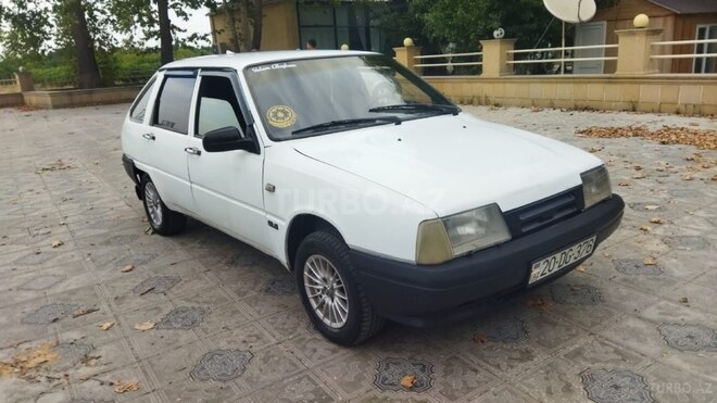 IJ 2126 Oda 2003, 147,542 km - 1.6 l - Qazax