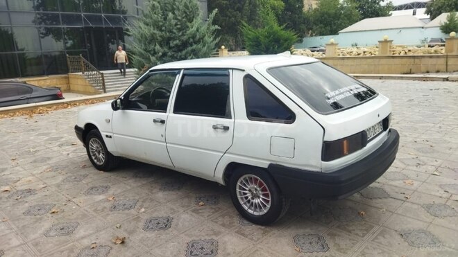 IJ 2126 Oda 2003, 147,542 km - 1.6 l - Qazax