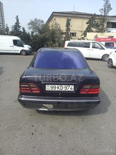 Mercedes E 270 1999, 321,741 km - 2.7 л - Bakı
