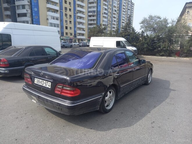 Mercedes E 270 1999, 321,741 km - 2.7 л - Bakı