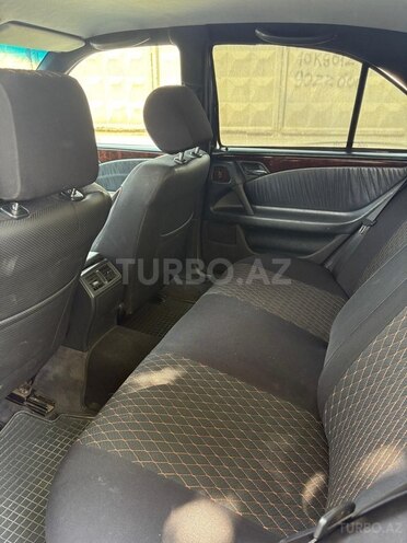 Mercedes E 240 1996, 265,000 km - 2.4 l - Gəncə