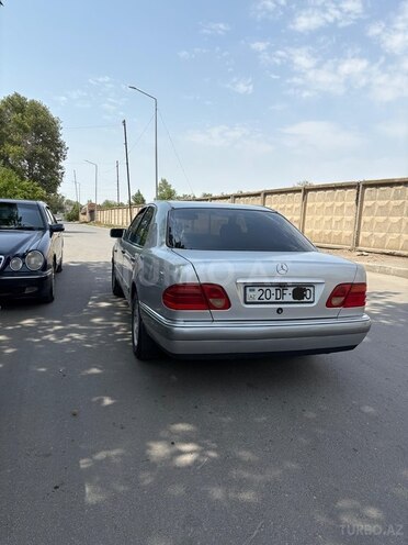 Mercedes E 240 1996, 265,000 km - 2.4 l - Gəncə