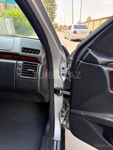Mercedes E 240 1996, 265,000 km - 2.4 l - Gəncə