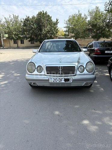 Mercedes E 240 1996, 265,000 km - 2.4 l - Gəncə
