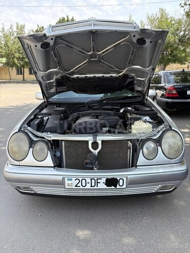 Mercedes E 240 1996, 265,000 km - 2.4 l - Gəncə