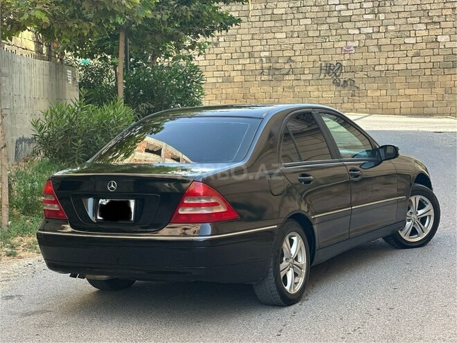Mercedes C 240 2002, 254,175 km - 2.4 l - Bakı