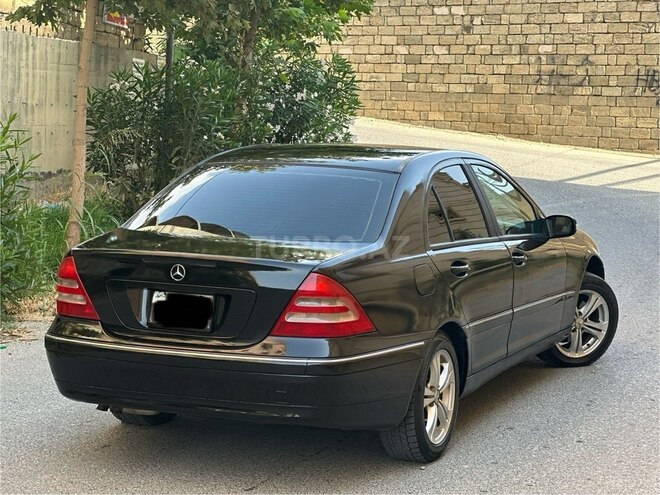 Mercedes C 240 2002, 254,175 km - 2.4 l - Bakı