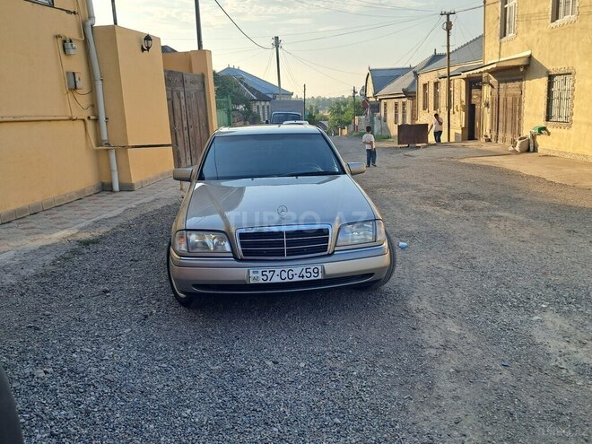Mercedes C 180 1995, 382,000 km - 1.8 l - Qazax