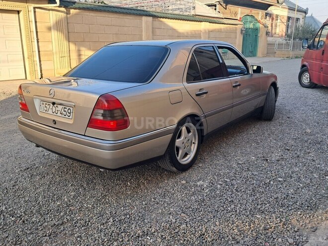 Mercedes C 180 1995, 382,000 km - 1.8 l - Qazax