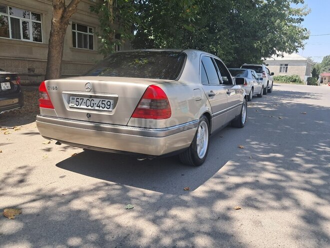 Mercedes C 180 1995, 382,000 km - 1.8 l - Qazax
