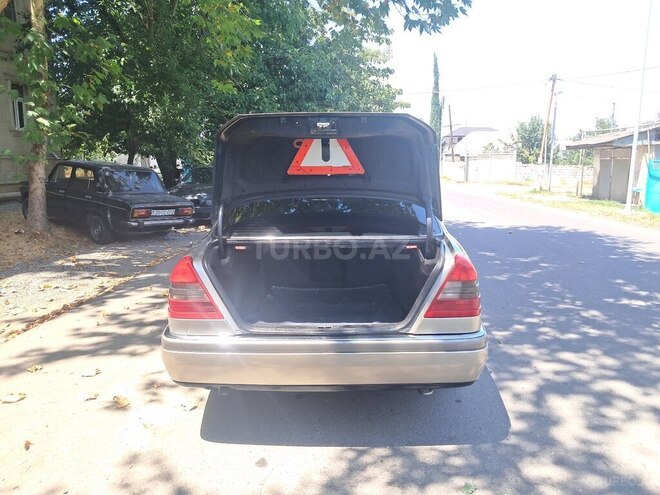 Mercedes C 180 1995, 382,000 km - 1.8 l - Qazax