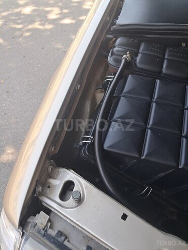 Mercedes C 180 1995, 382,000 km - 1.8 l - Qazax