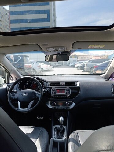 Kia Rio 2015, 130,000 km - 1.4 l - Bakı