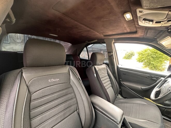 Mercedes C 230 1998, 168,673 km - 2.3 l - Qazax