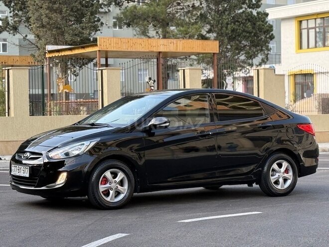 Hyundai Accent 2013, 141,829 km - 1.4 l - Sumqayıt