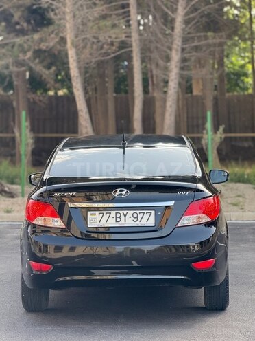 Hyundai Accent 2013, 141,829 km - 1.4 l - Sumqayıt