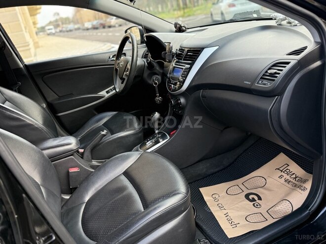 Hyundai Accent 2013, 141,829 km - 1.4 l - Sumqayıt