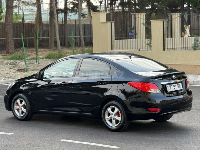 Hyundai Accent 2013, 141,829 km - 1.4 l - Sumqayıt