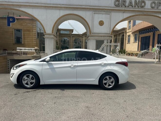 Hyundai Elantra 2015, 167,000 km - 1.8 л - Bakı