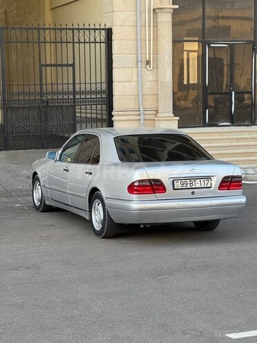 Mercedes E 240 1998, 350,000 km - 2.4 l - Bakı