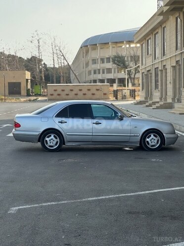 Mercedes E 240 1998, 350,000 km - 2.4 l - Bakı
