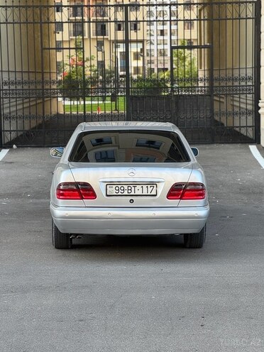 Mercedes E 240 1998, 350,000 km - 2.4 l - Bakı