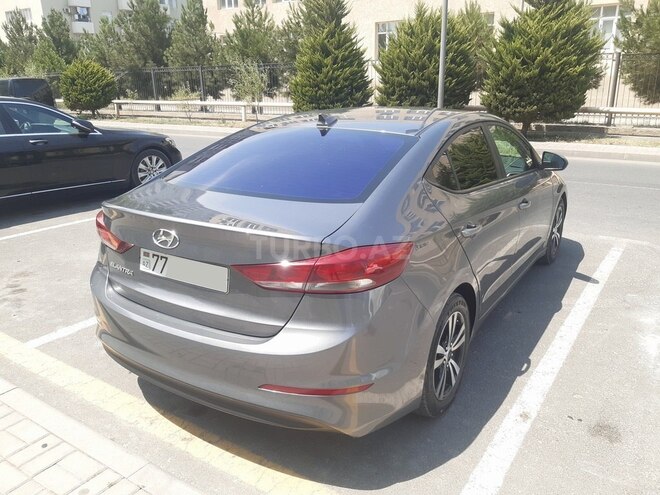 Hyundai Elantra 2018, 112,500 km - 2.0 l - Bakı
