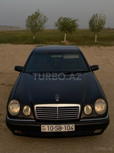 Mercedes E 240 1998, 300,000 km - 2.4 l - Bakı