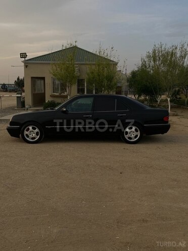 Mercedes E 240 1998, 300,000 km - 2.4 l - Bakı
