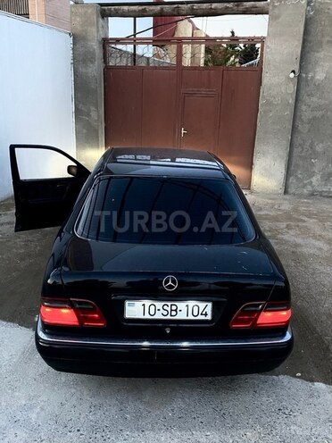 Mercedes E 240 1998, 300,000 km - 2.4 l - Bakı