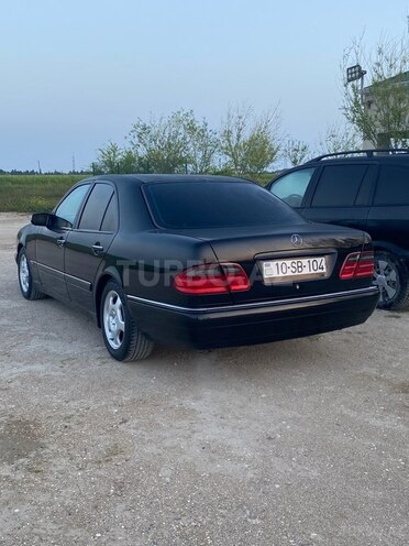Mercedes E 240 1998, 300,000 km - 2.4 l - Bakı