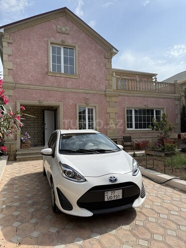 Toyota Aqua 2018, 175,000 km - 1.5 l - Bakı