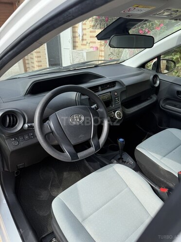 Toyota Aqua 2018, 175,000 km - 1.5 l - Bakı